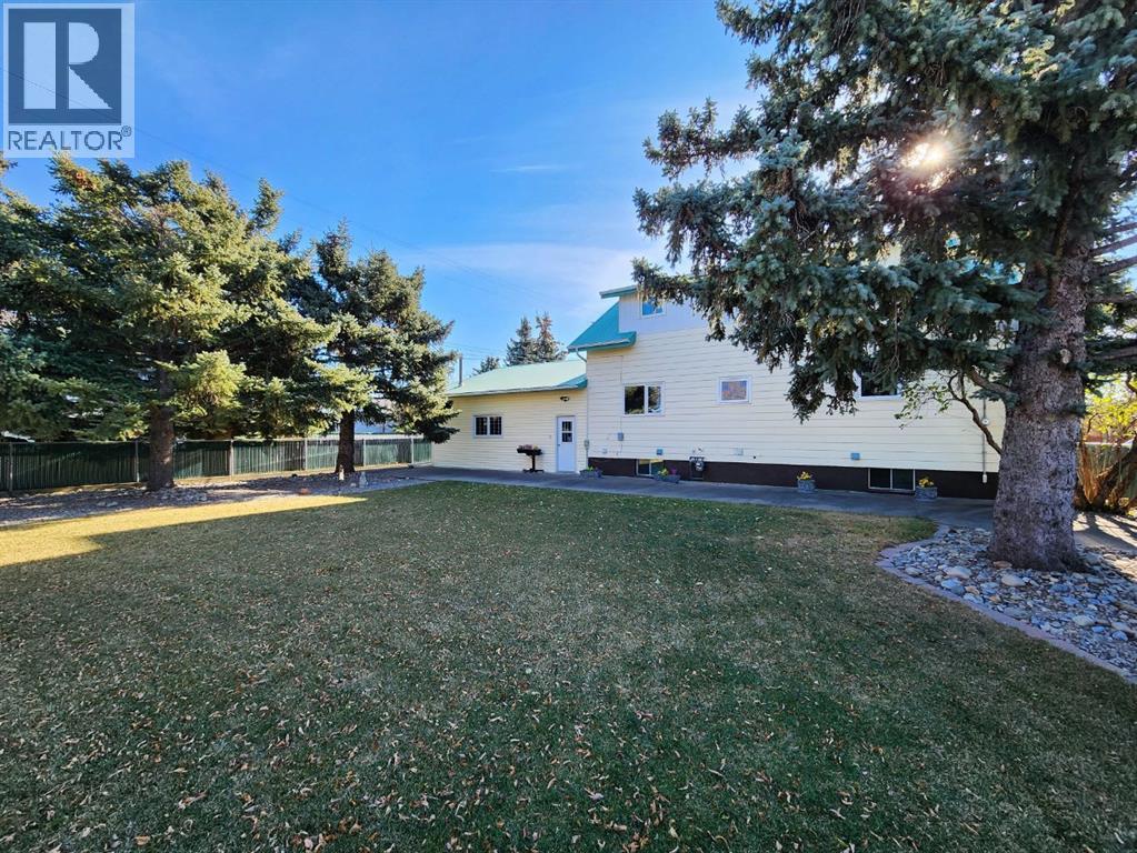 112 43 Avenue W, Claresholm, Alberta  T0L 0T0 - Photo 39 - A2273845