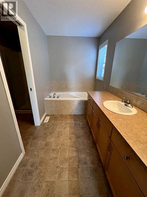 27 Bridlerange Circle SW, Calgary, Alberta  T2Y 5H4 - Photo 45 - A2327686