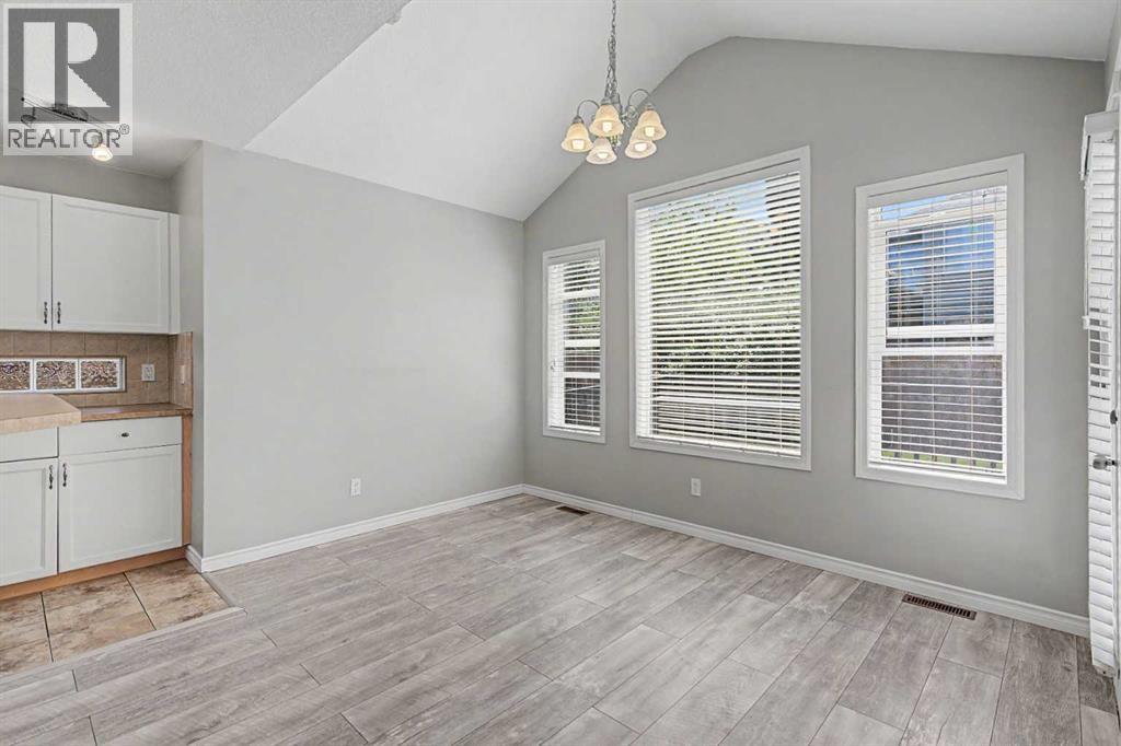 27 Bridlerange Circle SW, Calgary, Alberta  T2Y 5H4 - Photo 14 - A2327686