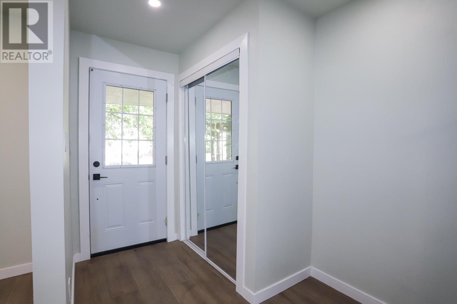30 Copernicus Dr, Sault Ste. Marie, Ontario  P6A 6H2 - Photo 2 - SM261745