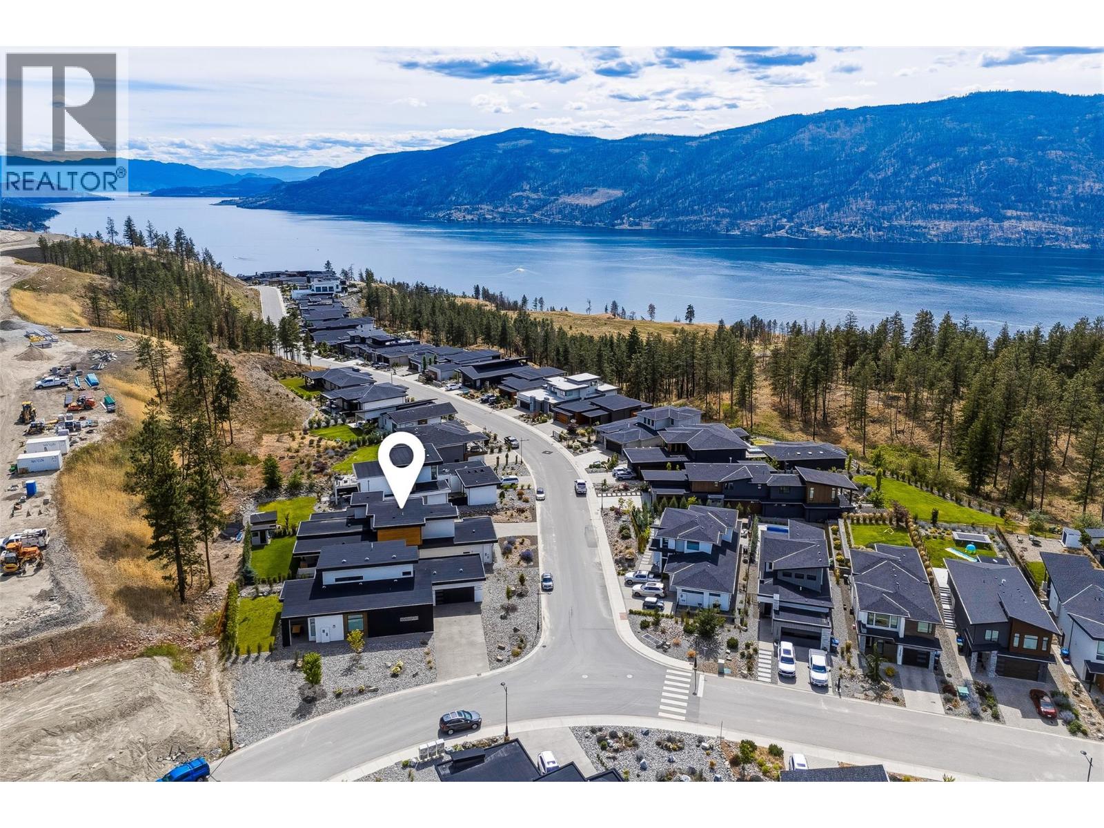 10245 Beacon Hill Drive, Lake Country, British Columbia  V4V 0A9 - Photo 2 - 10394226