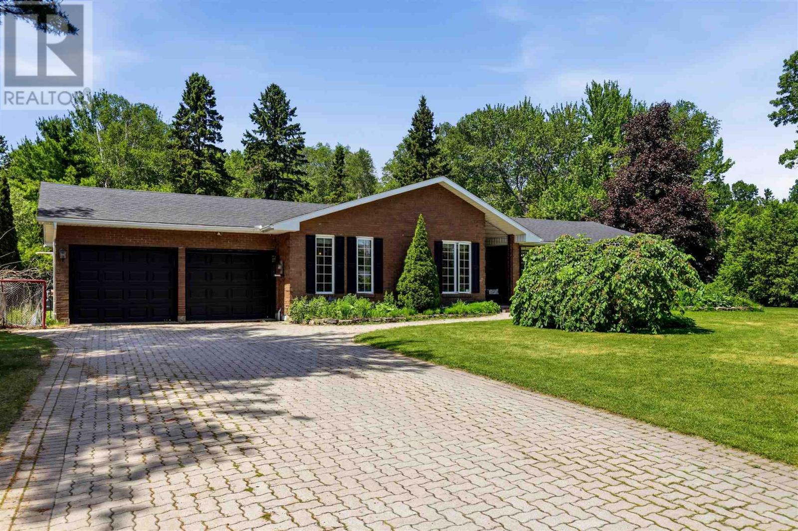 4112 Queen St, Sault Ste. Marie, Ontario P6A 5K9 - Photo 35 - SM262125
