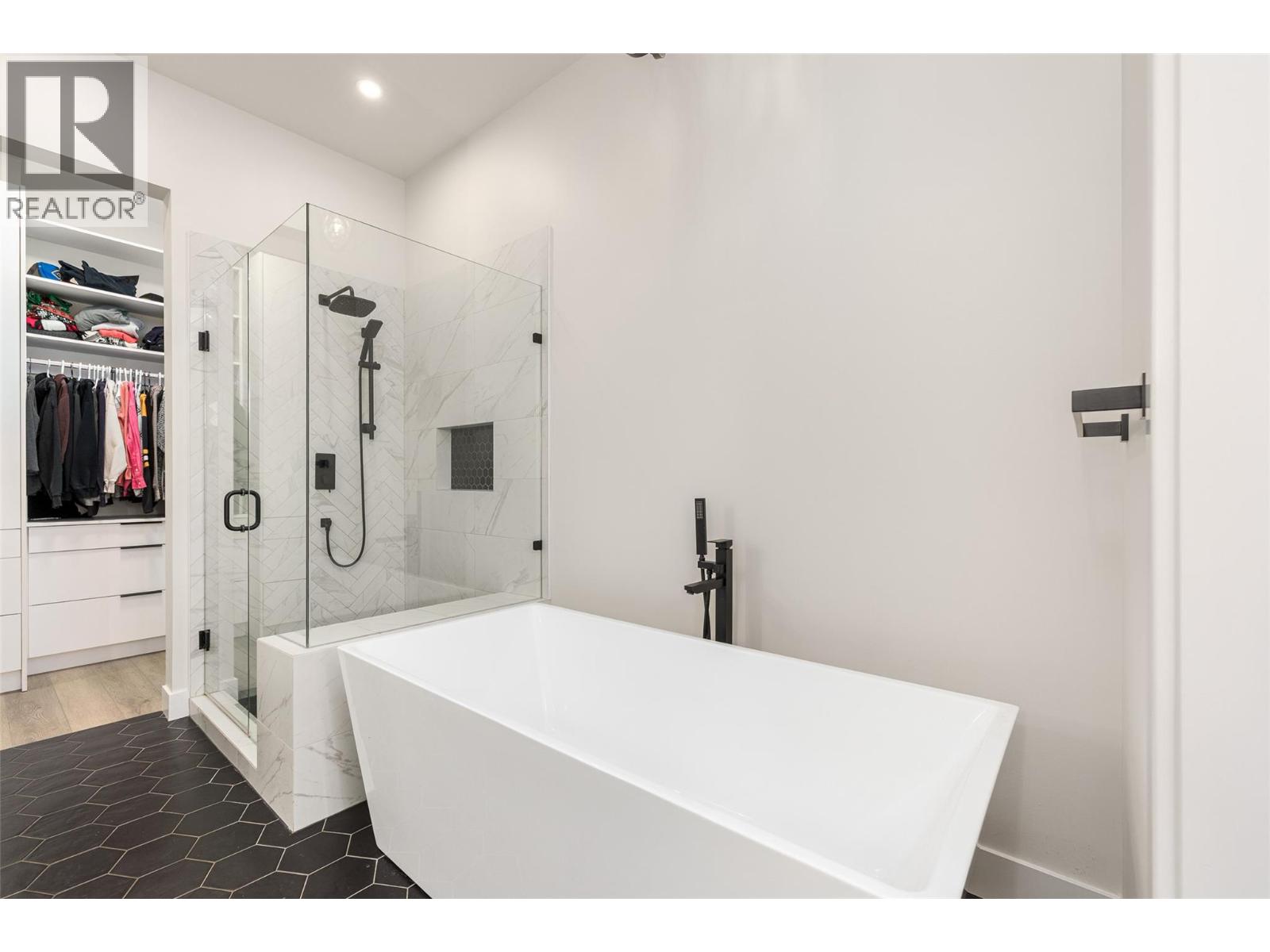 10245 Beacon Hill Drive, Lake Country, British Columbia  V4V 0A9 - Photo 45 - 10394226