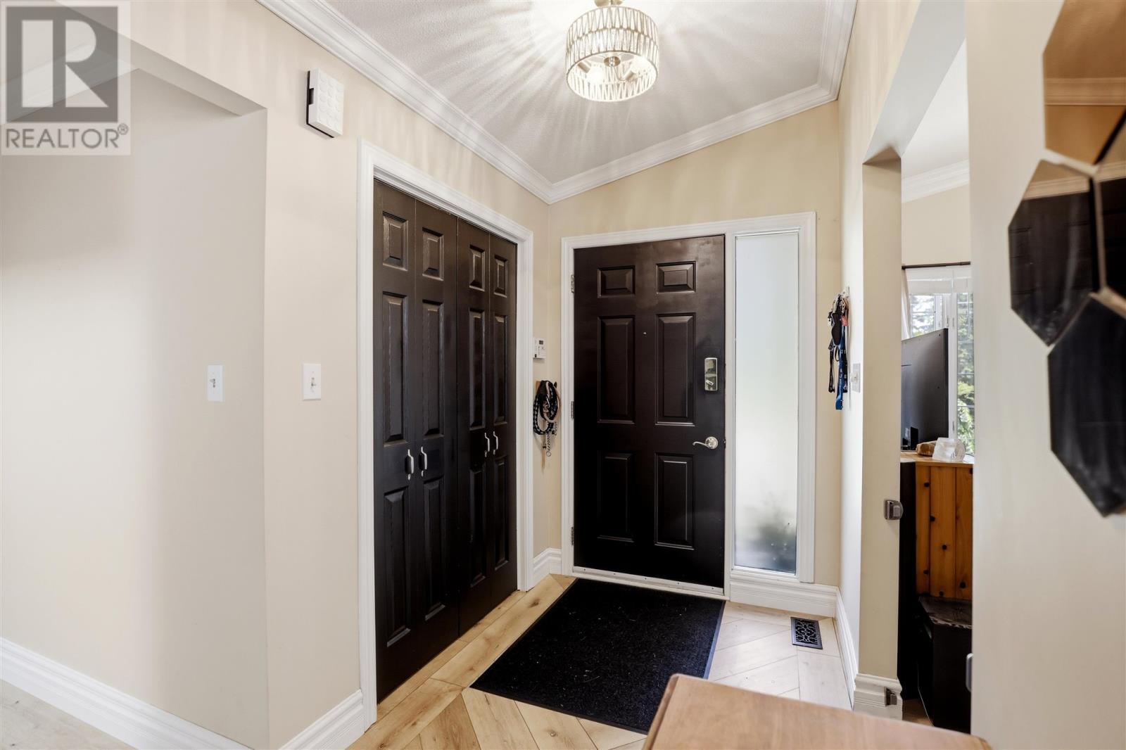 4112 Queen St, Sault Ste. Marie, Ontario P6A 5K9 - Photo 2 - SM262125