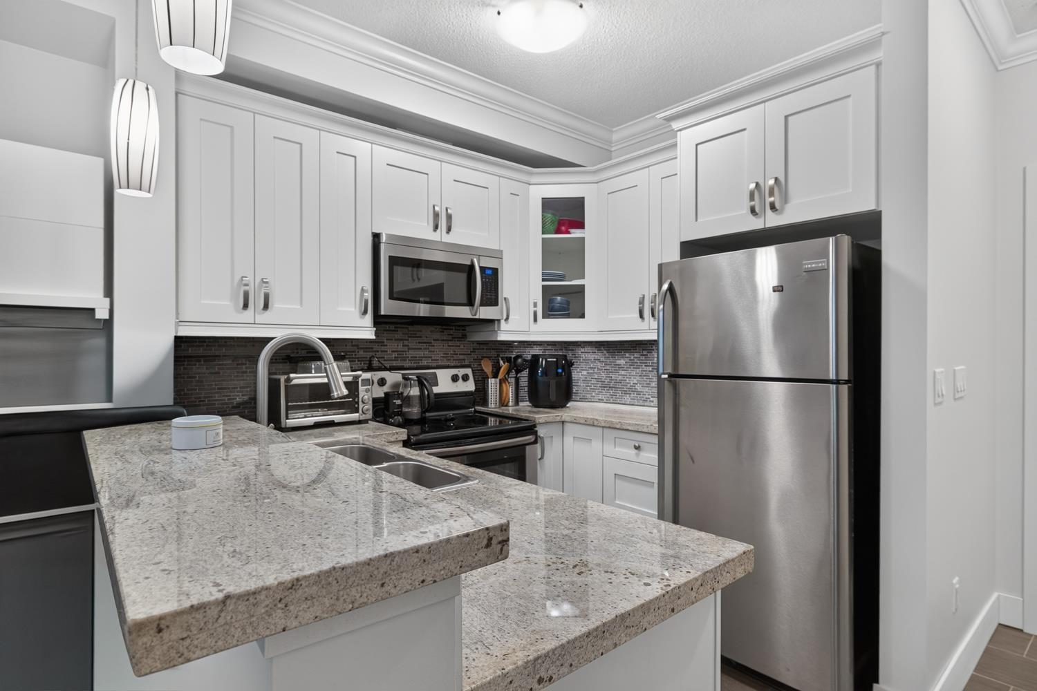 218 13897 Fraser Highway, Surrey, British Columbia  V3T 0G8 - Photo 6 - R3154813