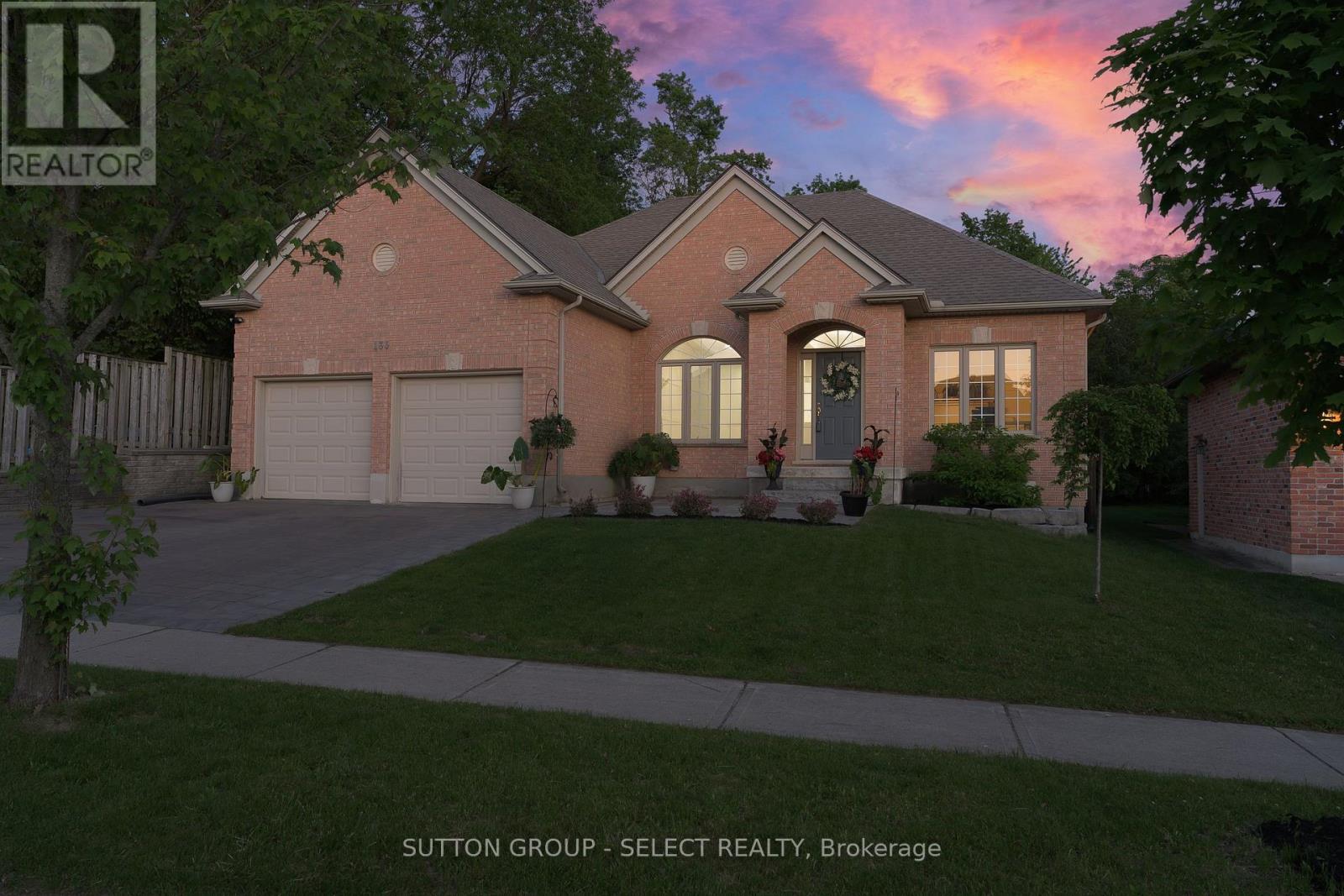 135 Plane Tree Drive, London North, Ontario  N6G 5H4 - Photo 1 - X13663720
