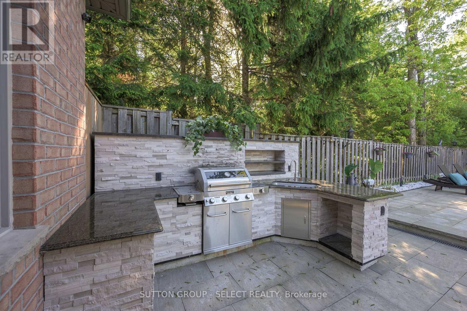 135 Plane Tree Drive, London North, Ontario  N6G 5H4 - Photo 37 - X13663720
