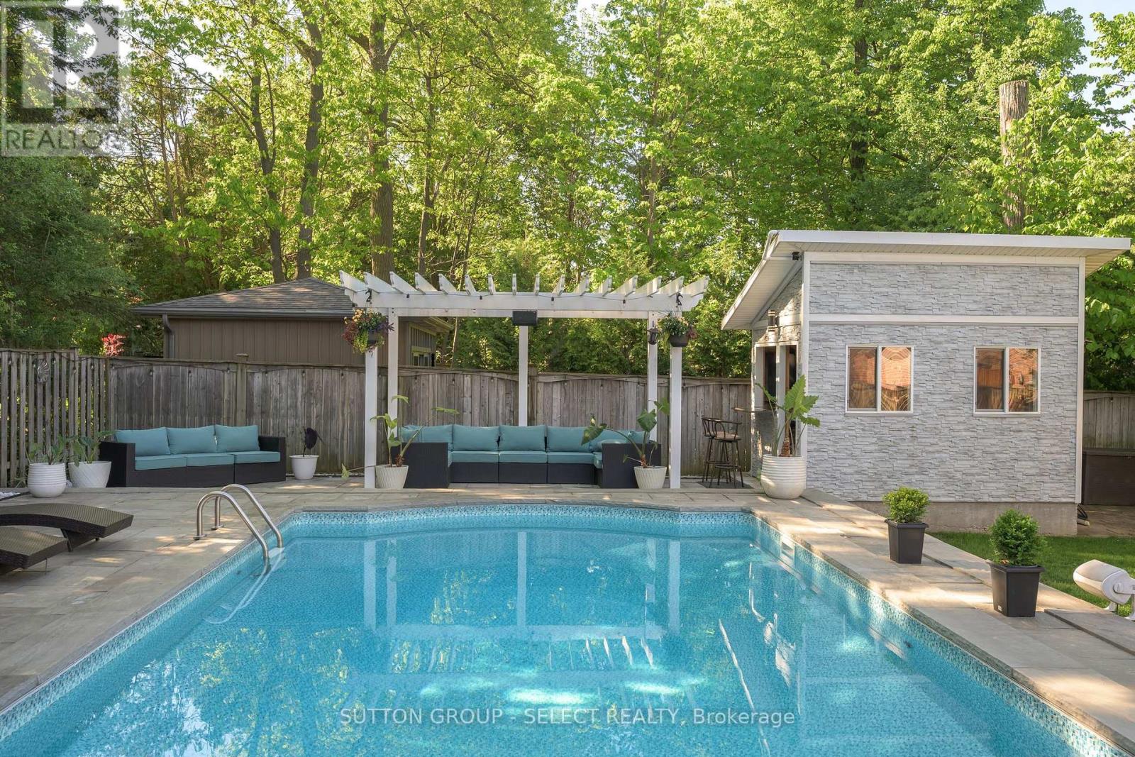 135 Plane Tree Drive, London North, Ontario  N6G 5H4 - Photo 39 - X13663720