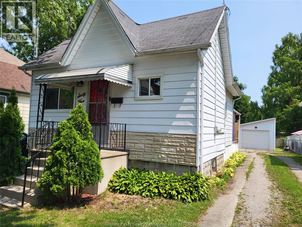 65 PRINCE STREET South, Chatham, Ontario