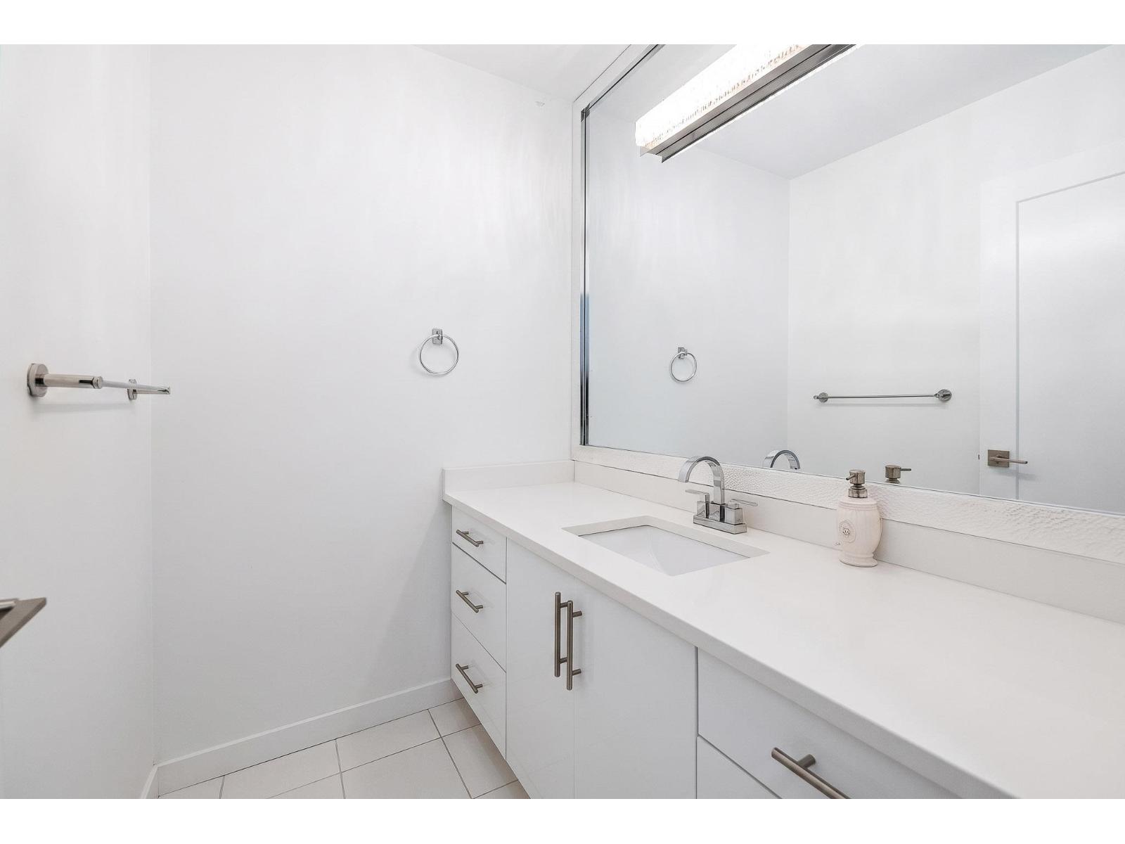 211 13931 74 Avenue, Surrey, British Columbia  V3W 6G6 - Photo 16 - R3154394