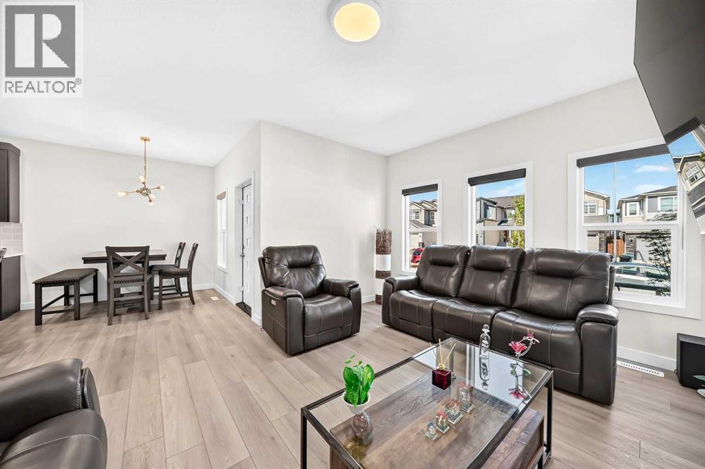 27 Belvedere Point Se, Calgary, Alberta  T2A 7Y9 - Photo 11 - A2324593