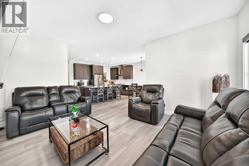 27 Belvedere Point Se, Calgary, Alberta  T2A 7Y9 - Photo 10 - A2324593