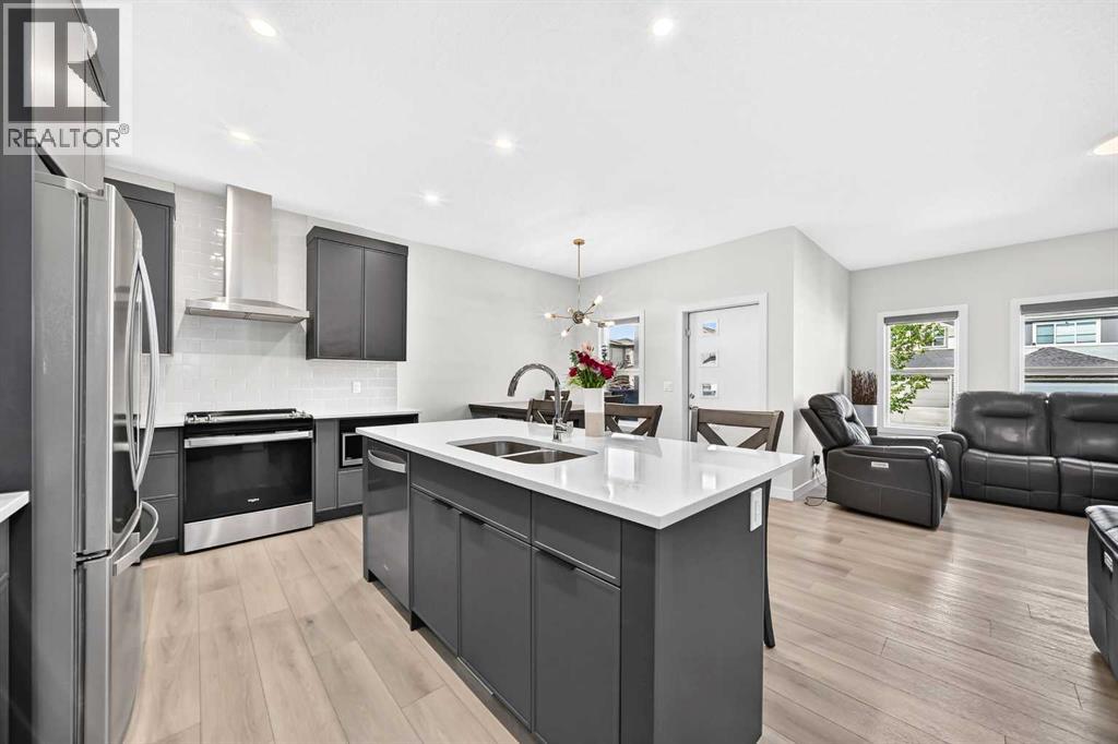 27 Belvedere Point Se, Calgary, Alberta  T2A 7Y9 - Photo 16 - A2324593