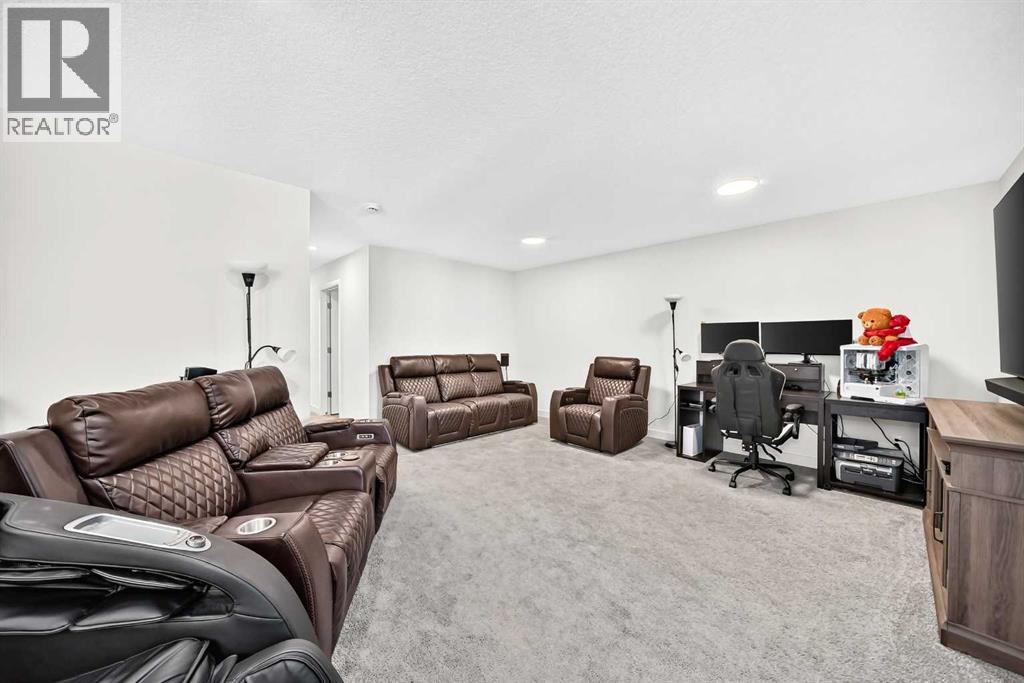 27 Belvedere Point Se, Calgary, Alberta  T2A 7Y9 - Photo 37 - A2324593