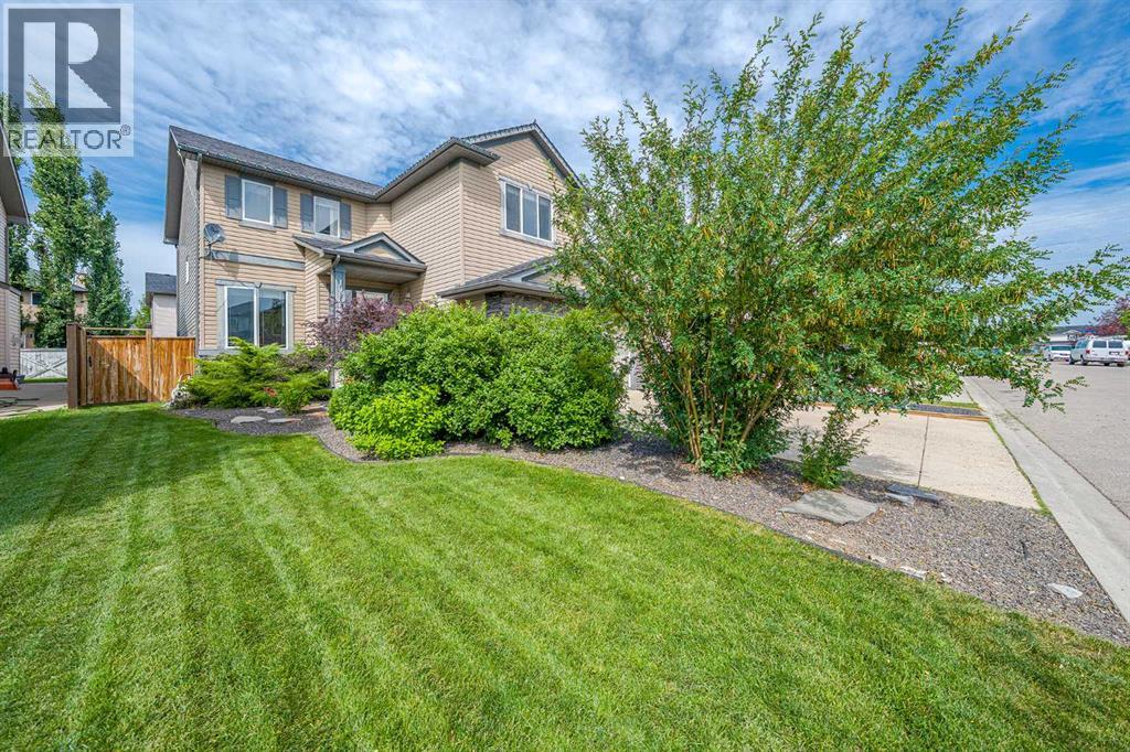 109 Seagreen Link, Chestermere, Alberta  T1X 0E7 - Photo 2 - A2329986