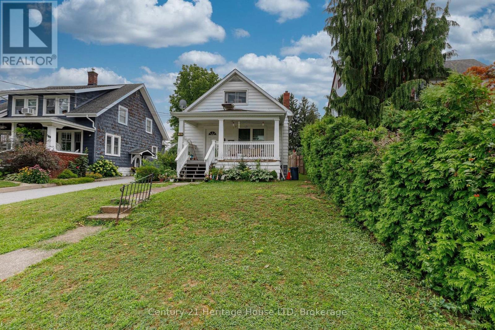 182 Bertie Street, Fort Erie, Ontario  L2A 1Z1 - Photo 8 - X13663774