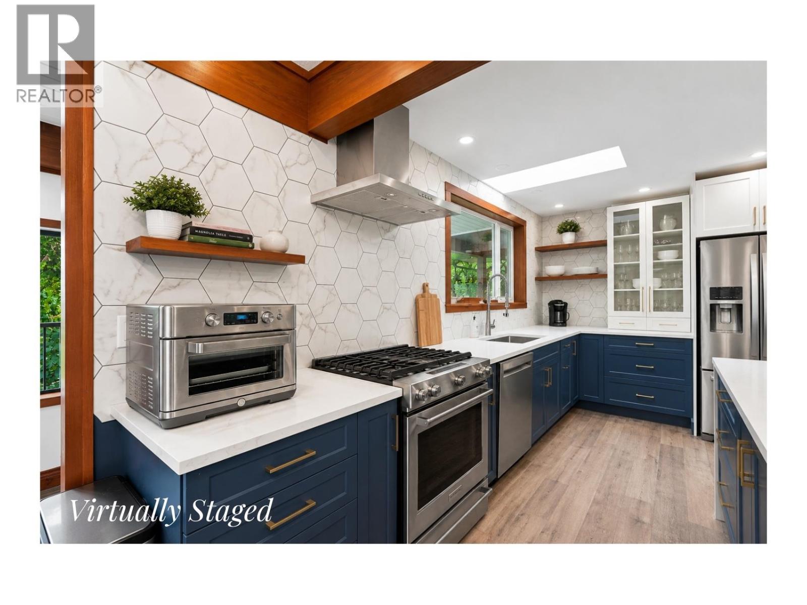 1523 Grandview Road, Gibsons, British Columbia  V0N 1V5 - Photo 10 - R3154777