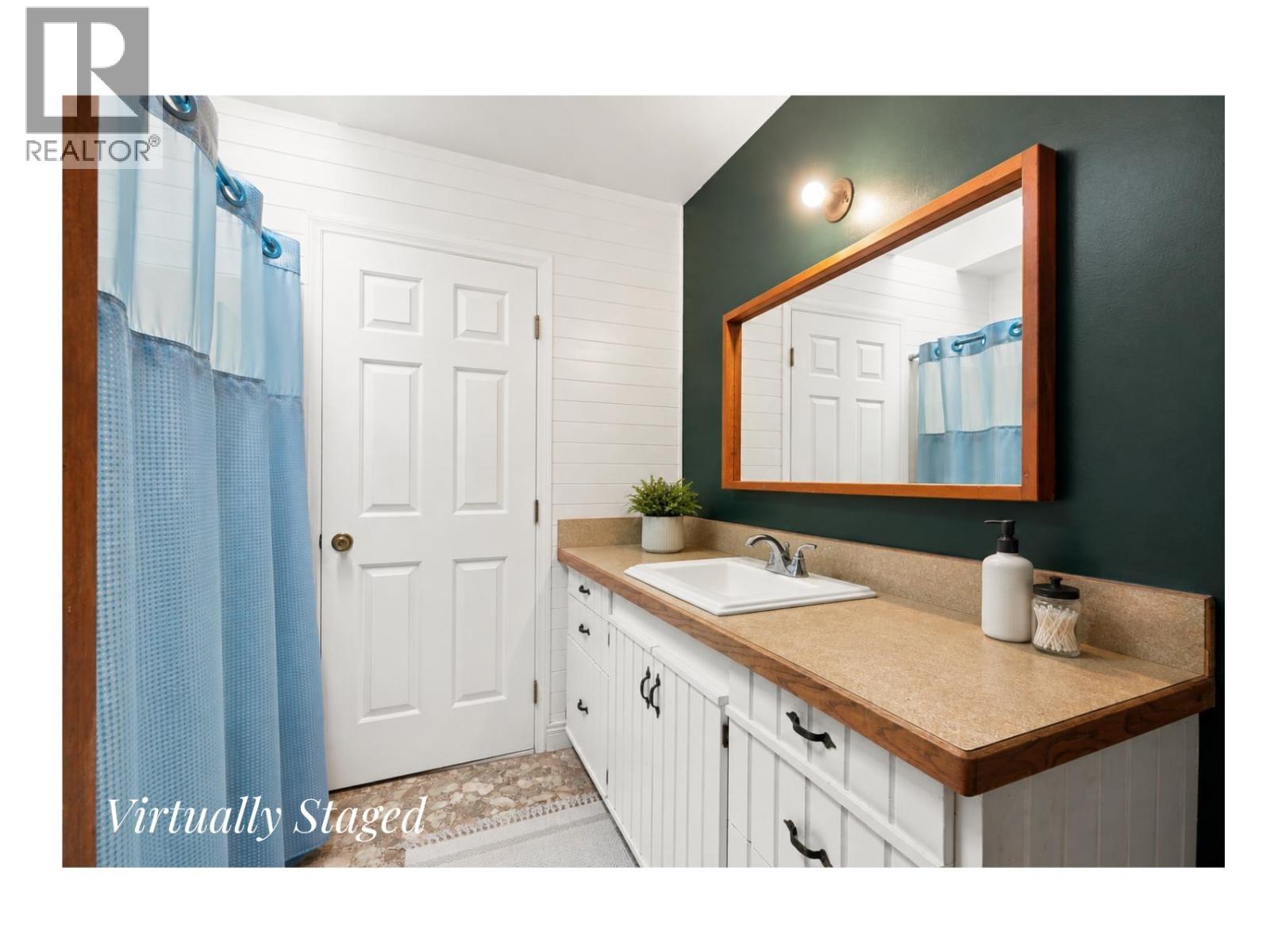 1523 Grandview Road, Gibsons, British Columbia  V0N 1V5 - Photo 19 - R3154777
