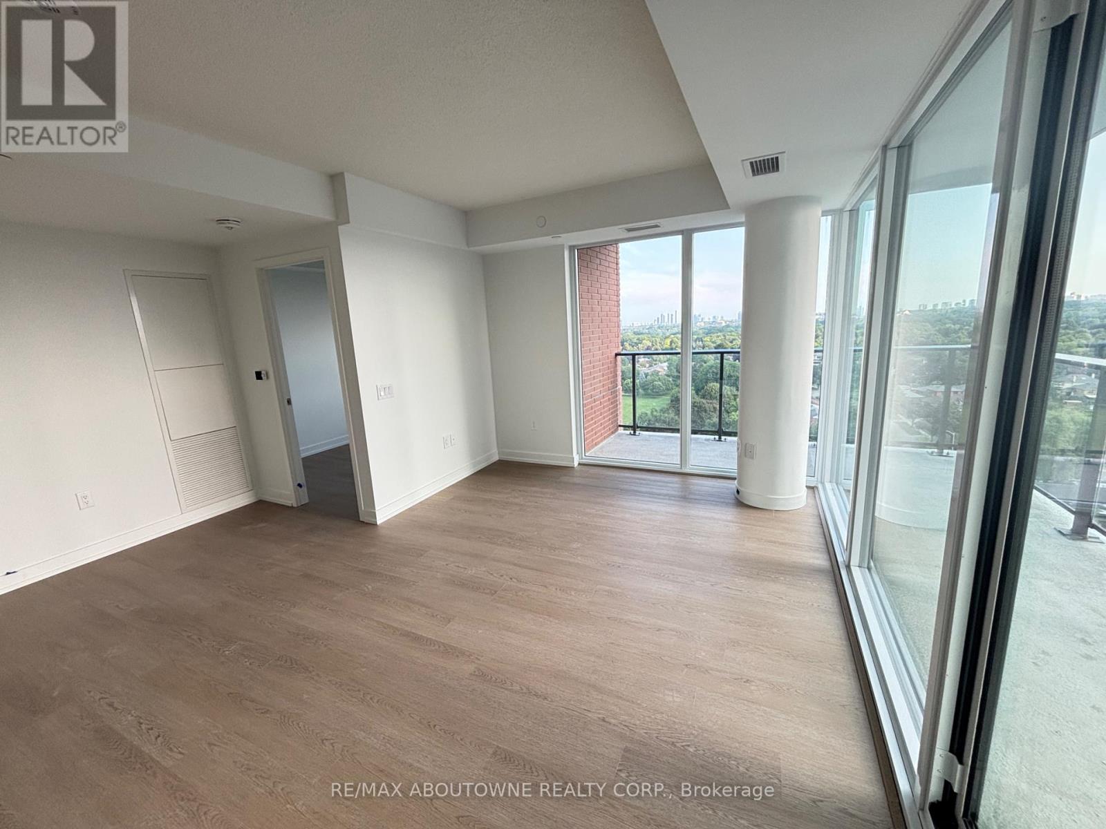 1215 - 4010 Eglinton Avenue W, Toronto, Ontario  M9A 0G5 - Photo 4 - W13660700