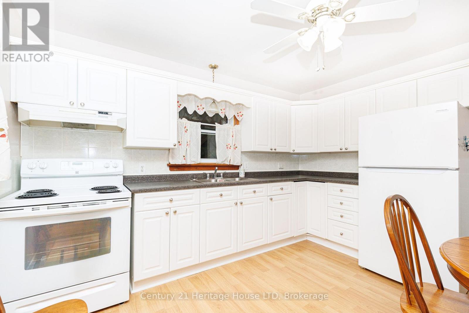 170 Aberdeen Street, Fort Erie, Ontario  L2A 3Y6 - Photo 12 - X13663766