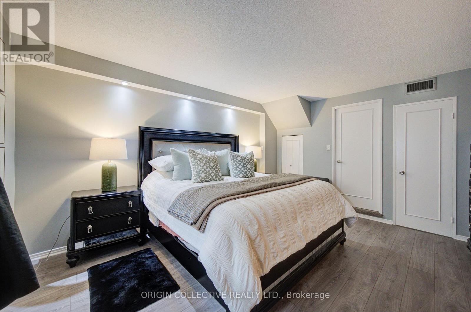 305 - 19 Dundonald Street, Toronto, Ontario  M4Y 1K3 - Photo 26 - C13663676
