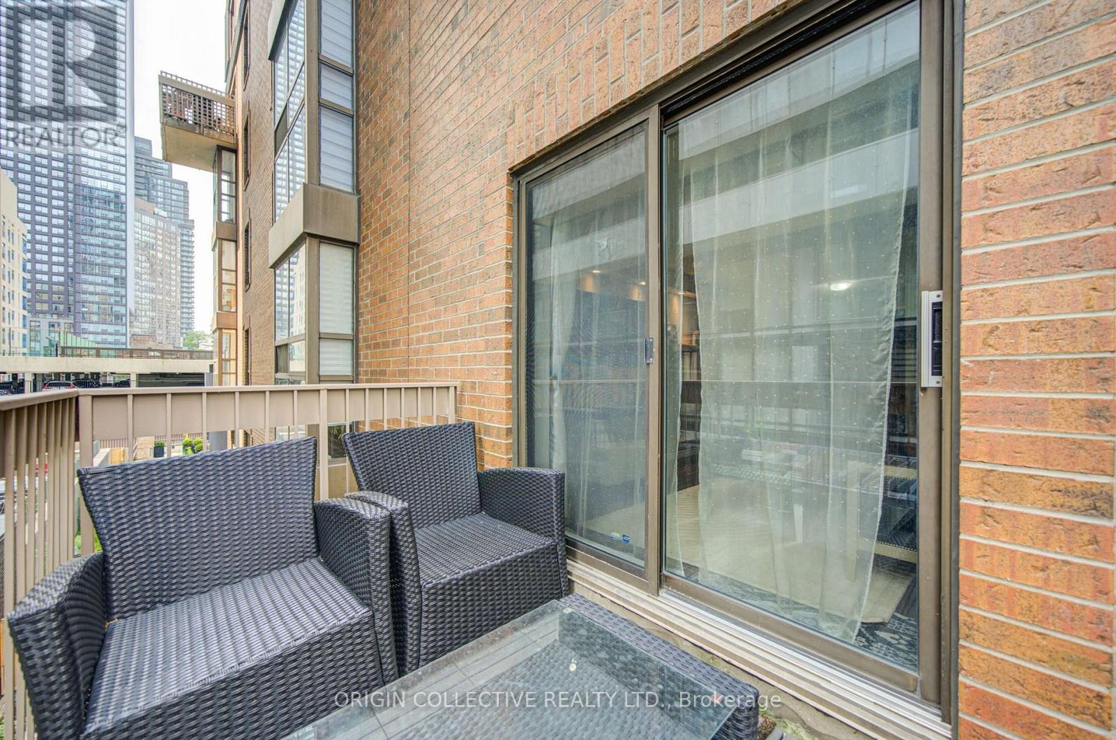305 - 19 Dundonald Street, Toronto, Ontario  M4Y 1K3 - Photo 29 - C13663676