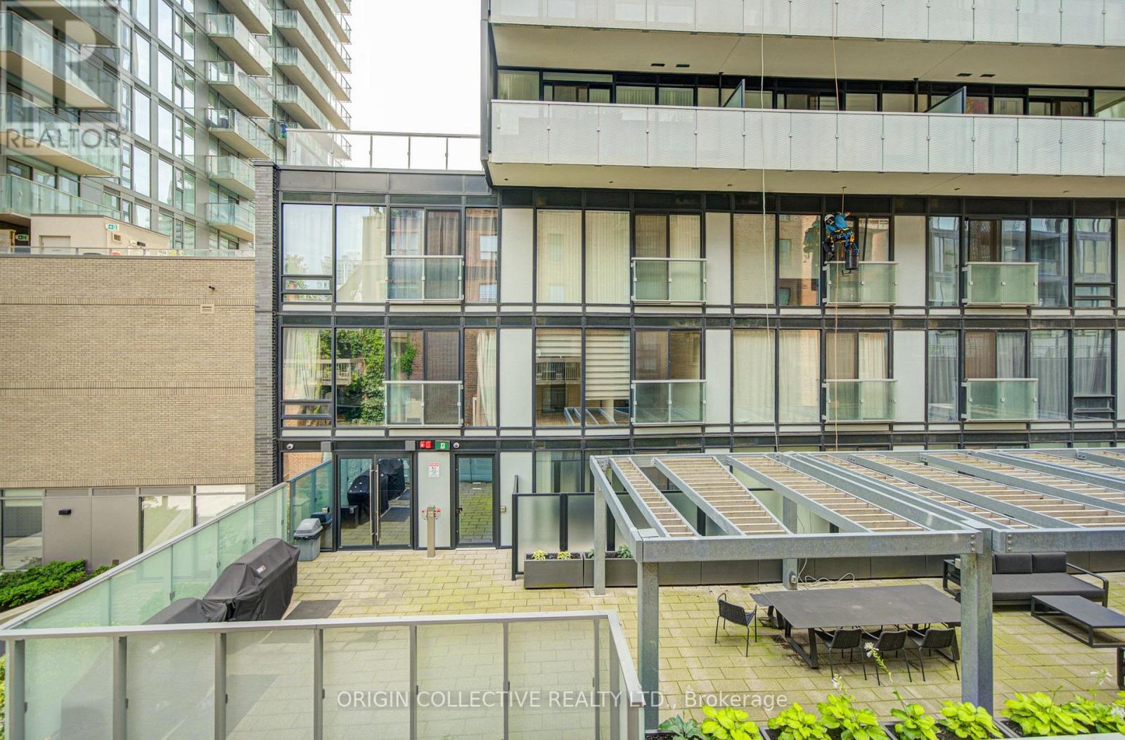 305 - 19 Dundonald Street, Toronto, Ontario  M4Y 1K3 - Photo 32 - C13663676