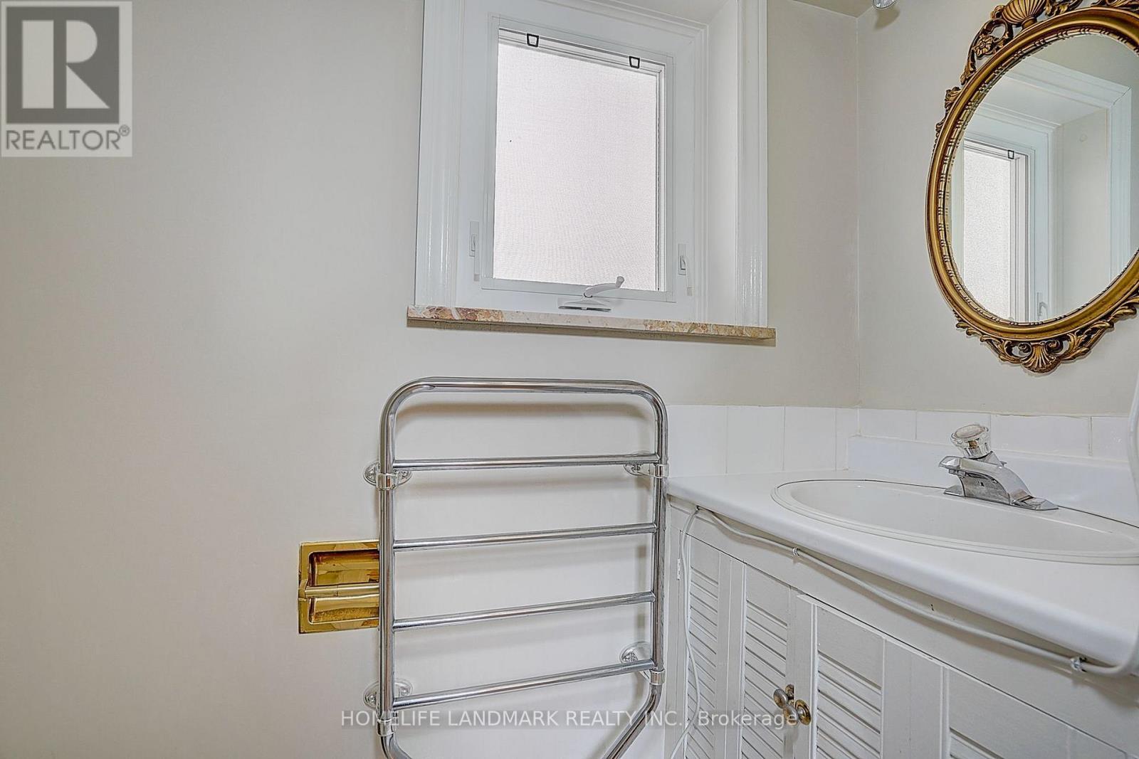 108 Empress Avenue, Toronto, Ontario  M2N 3T6 - Photo 17 - C13663728