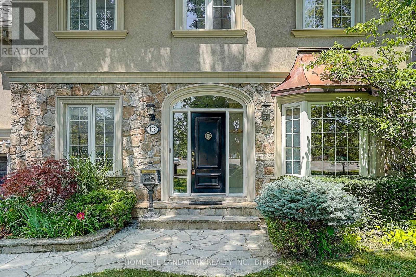 108 Empress Avenue, Toronto, Ontario  M2N 3T6 - Photo 3 - C13663728
