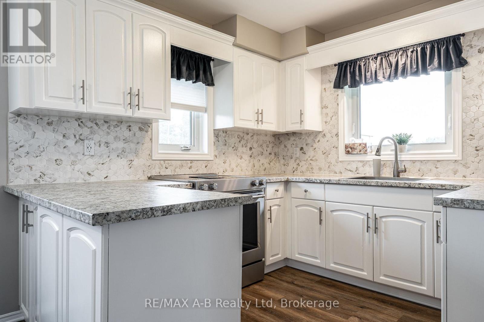 6 Hillside Court, St. Marys, Ontario  N4X 1C3 - Photo 11 - X13663698