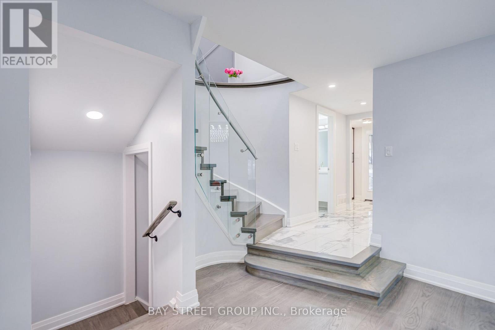 47 Becca Hall Trail, Toronto, Ontario  M1V 2T7 - Photo 10 - E13663694