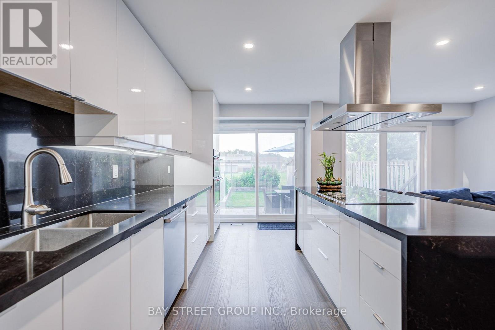 47 Becca Hall Trail, Toronto, Ontario  M1V 2T7 - Photo 14 - E13663694