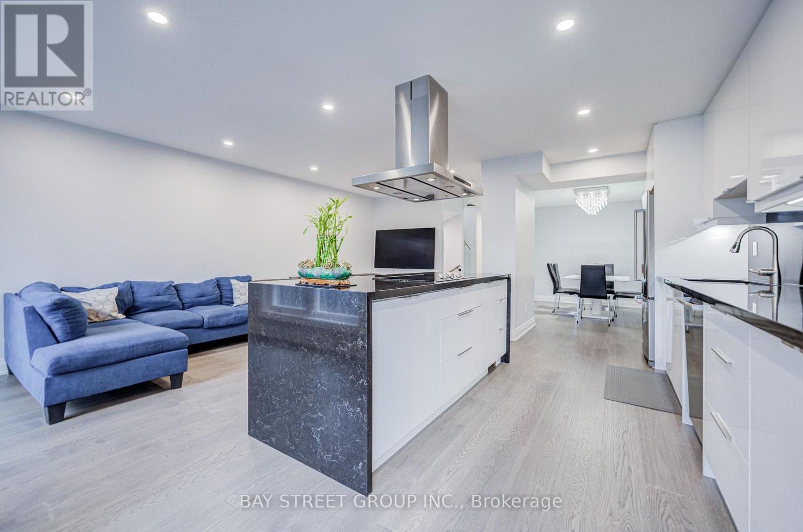 47 Becca Hall Trail, Toronto, Ontario  M1V 2T7 - Photo 20 - E13663694