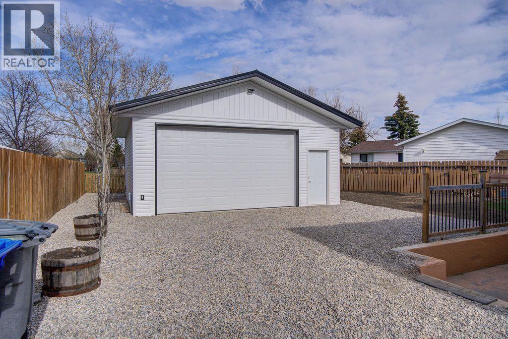 47 Willow Road, Claresholm, Alberta  T0L 0T0 - Photo 35 - A2304338
