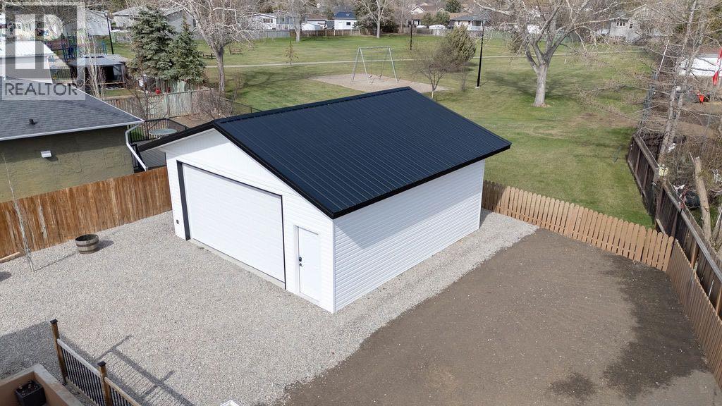 47 Willow Road, Claresholm, Alberta  T0L 0T0 - Photo 38 - A2304338