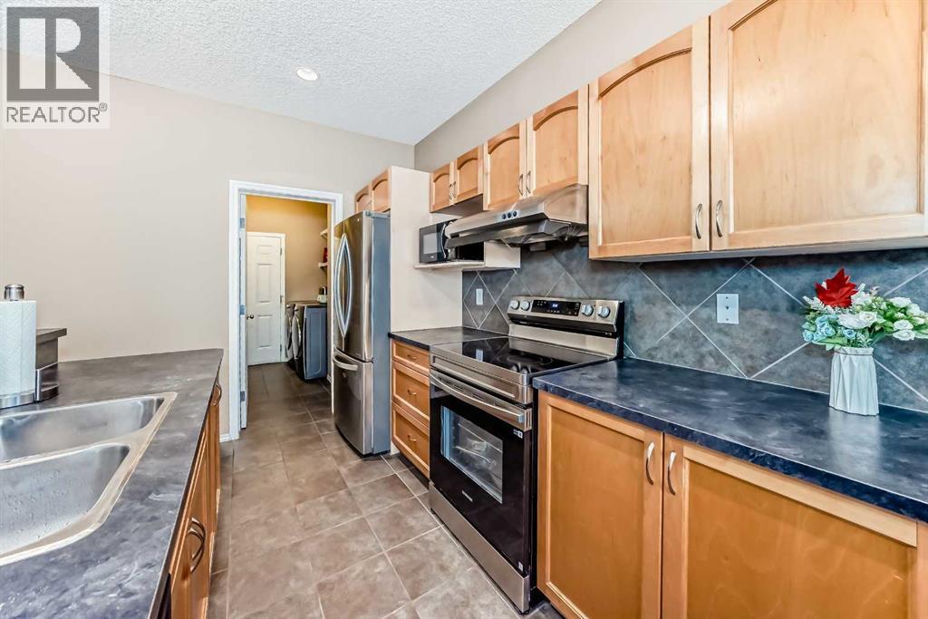 73 Royal Birch Way Nw, Calgary, Alberta  T3G 5X8 - Photo 11 - A2317386