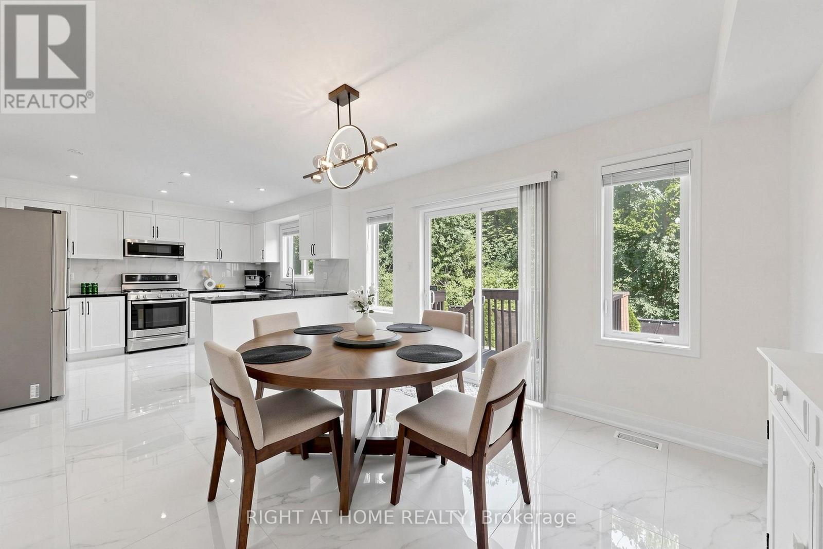 178 Delbert Circle, Whitchurch-Stouffville, Ontario  L4A 0Y7 - Photo 11 - N13663724