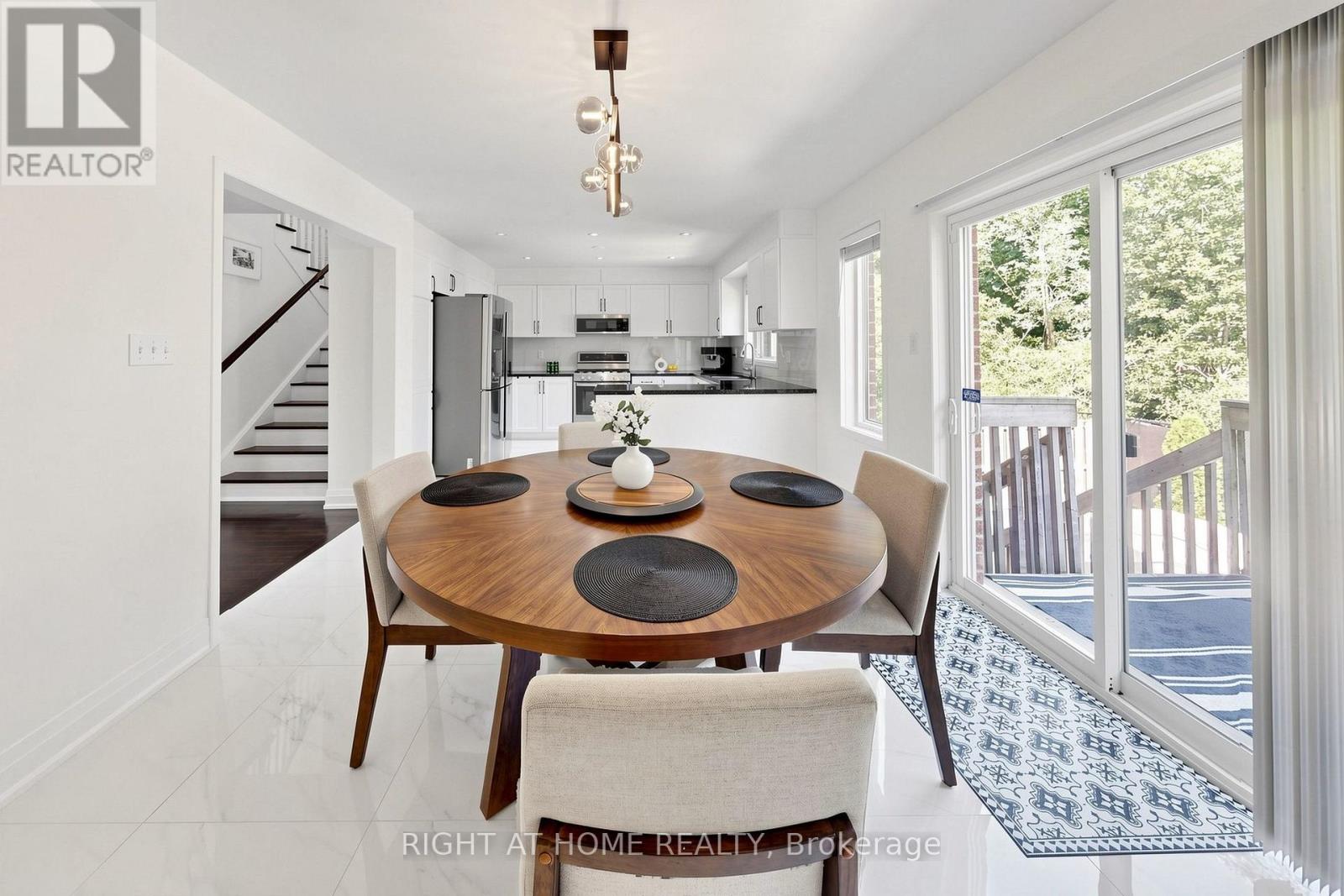 178 Delbert Circle, Whitchurch-Stouffville, Ontario  L4A 0Y7 - Photo 12 - N13663724