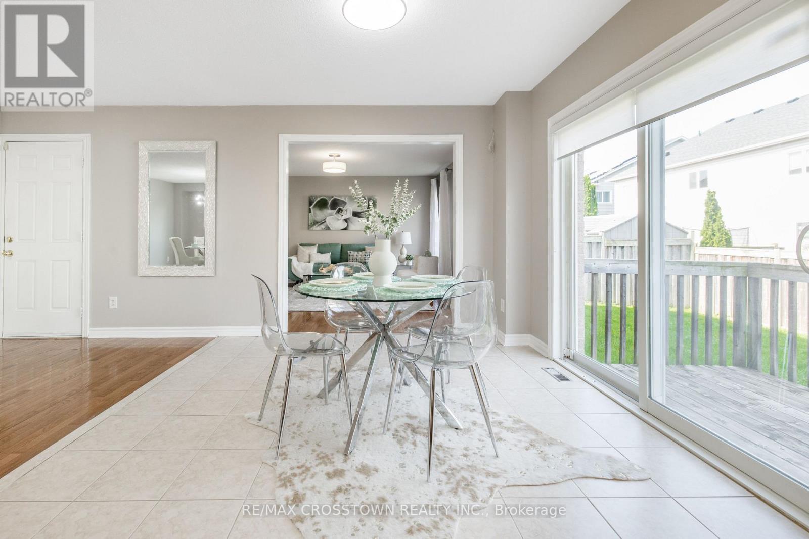22 Maple Crown Terrace, Barrie (Innis-Shore), Ontario  L4M 7H4 - Photo 17 - S13663730