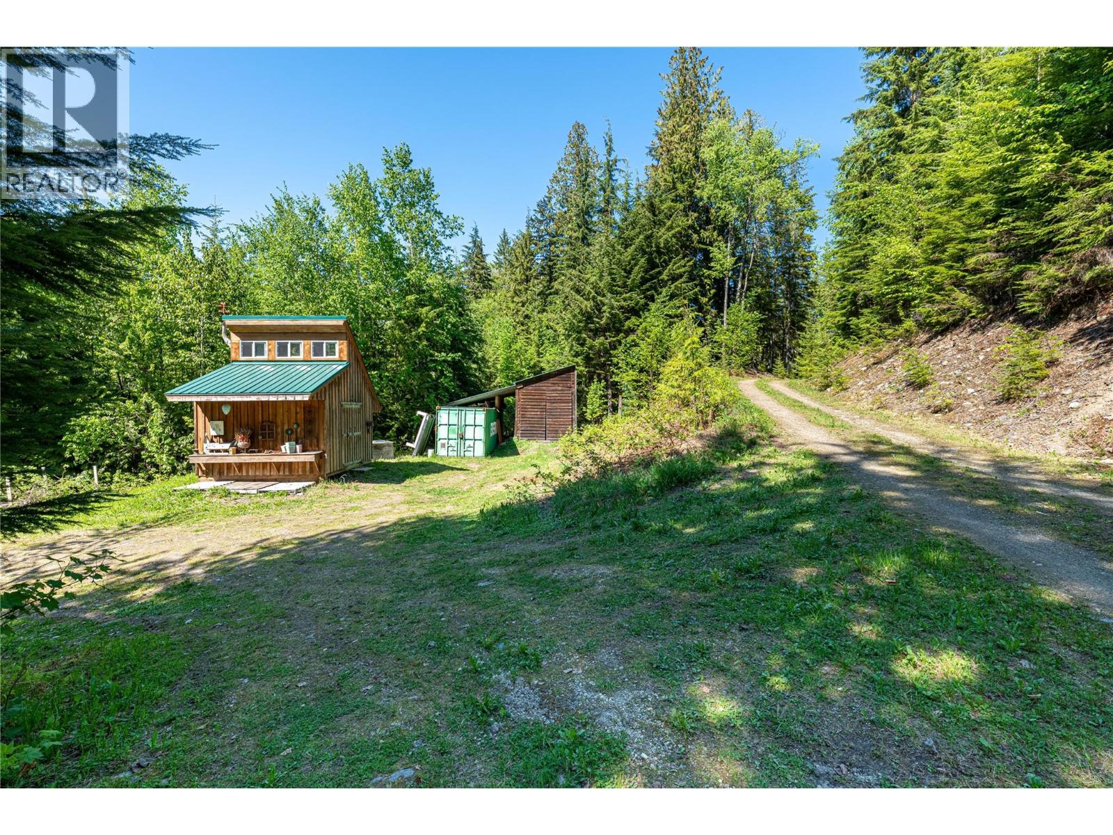 327 Salmon Creek Road, Beaton, British Columbia  V0G 1R2 - Photo 19 - 10397016