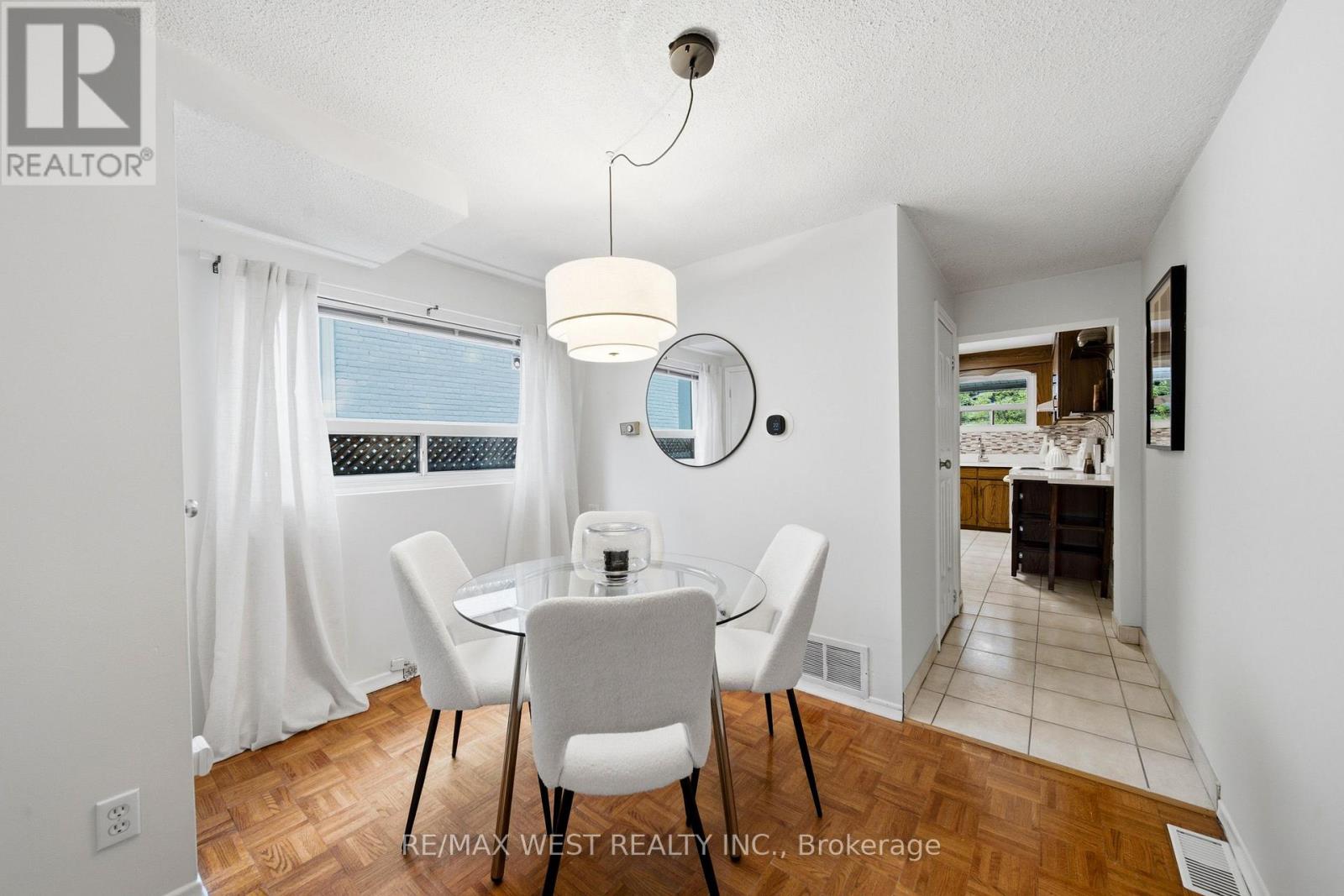 25 Batavia Avenue, Toronto, Ontario  M6N 4A1 - Photo 5 - W13663660