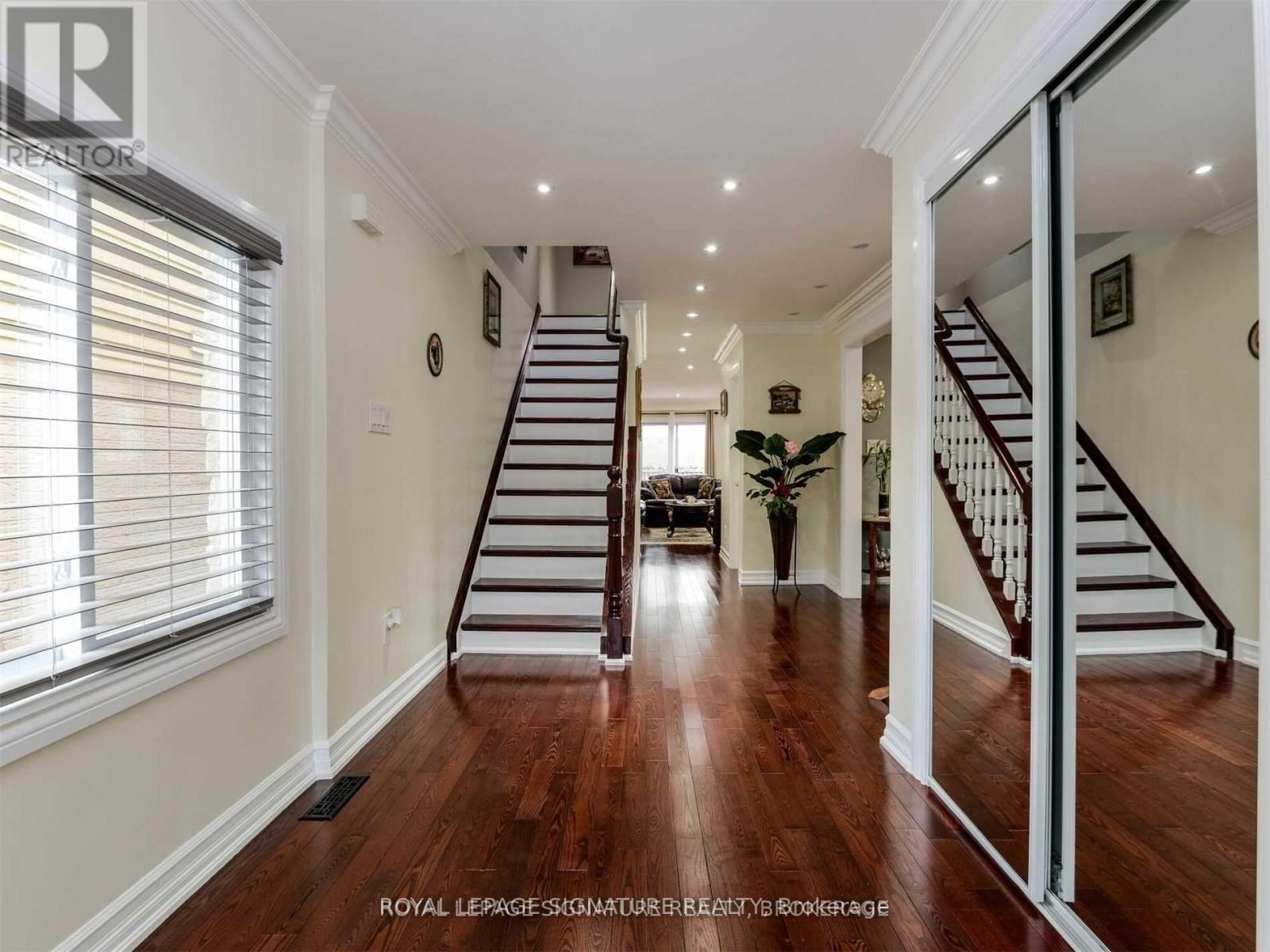 6222 Fullerton Crescent, Mississauga, Ontario  L5N 3A4 - Photo 3 - W13663706