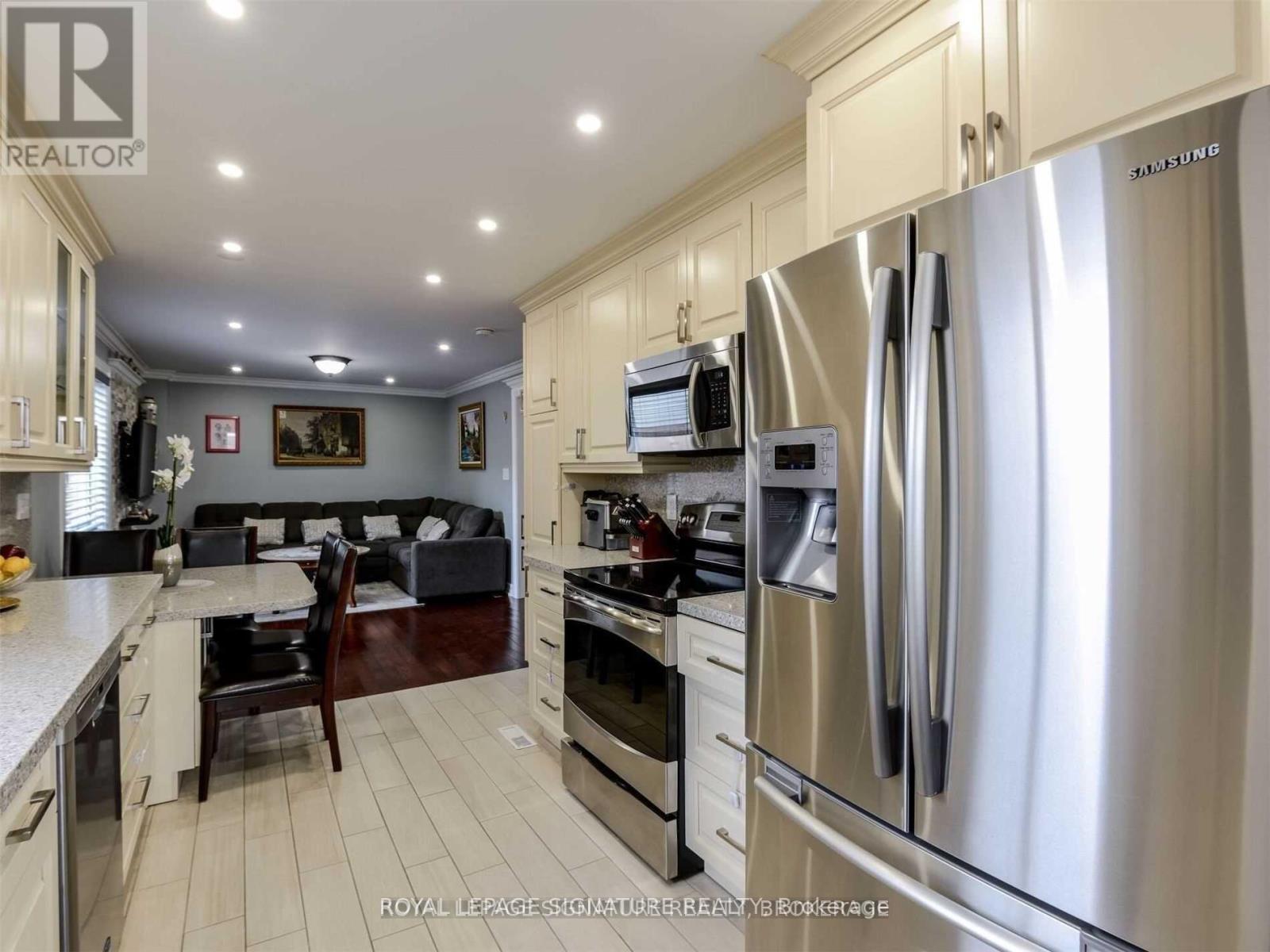 6222 Fullerton Crescent, Mississauga, Ontario  L5N 3A4 - Photo 8 - W13663706