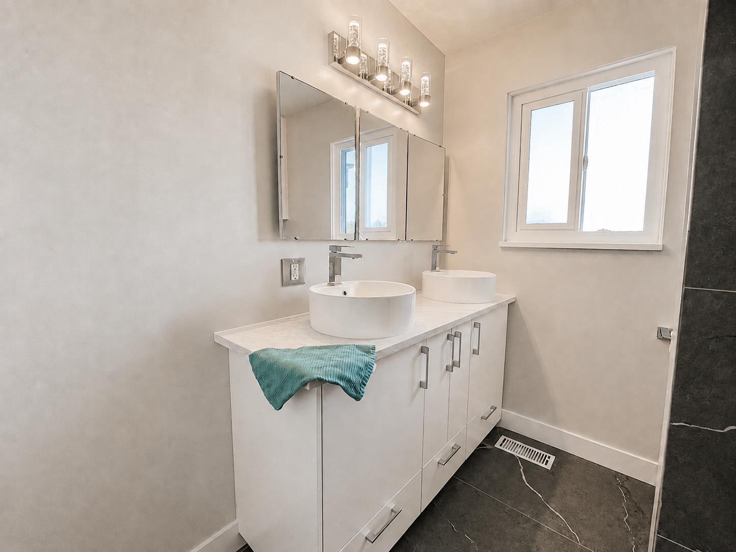 31081 Silverhill Avenue, Mission, British Columbia  V4S 1G9 - Photo 6 - R3094058