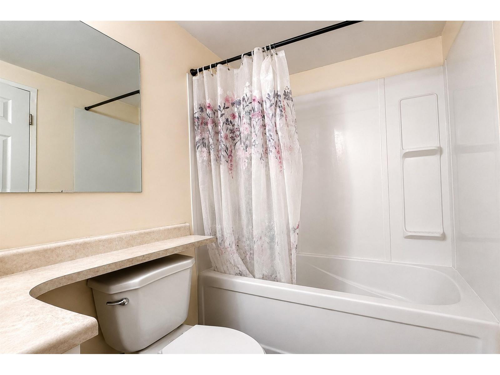 306 10560 154 Street, Surrey, British Columbia  V3R 8A3 - Photo 14 - R3154236