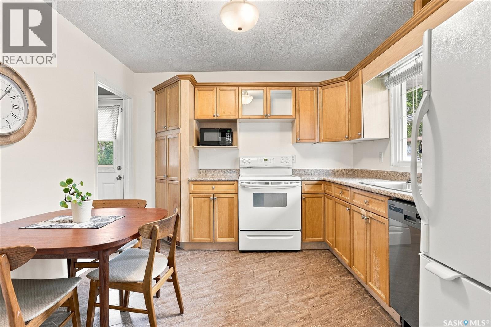 1714 Drinkle Street, Saskatoon, Saskatchewan  S7J 0P7 - Photo 6 - SK045156