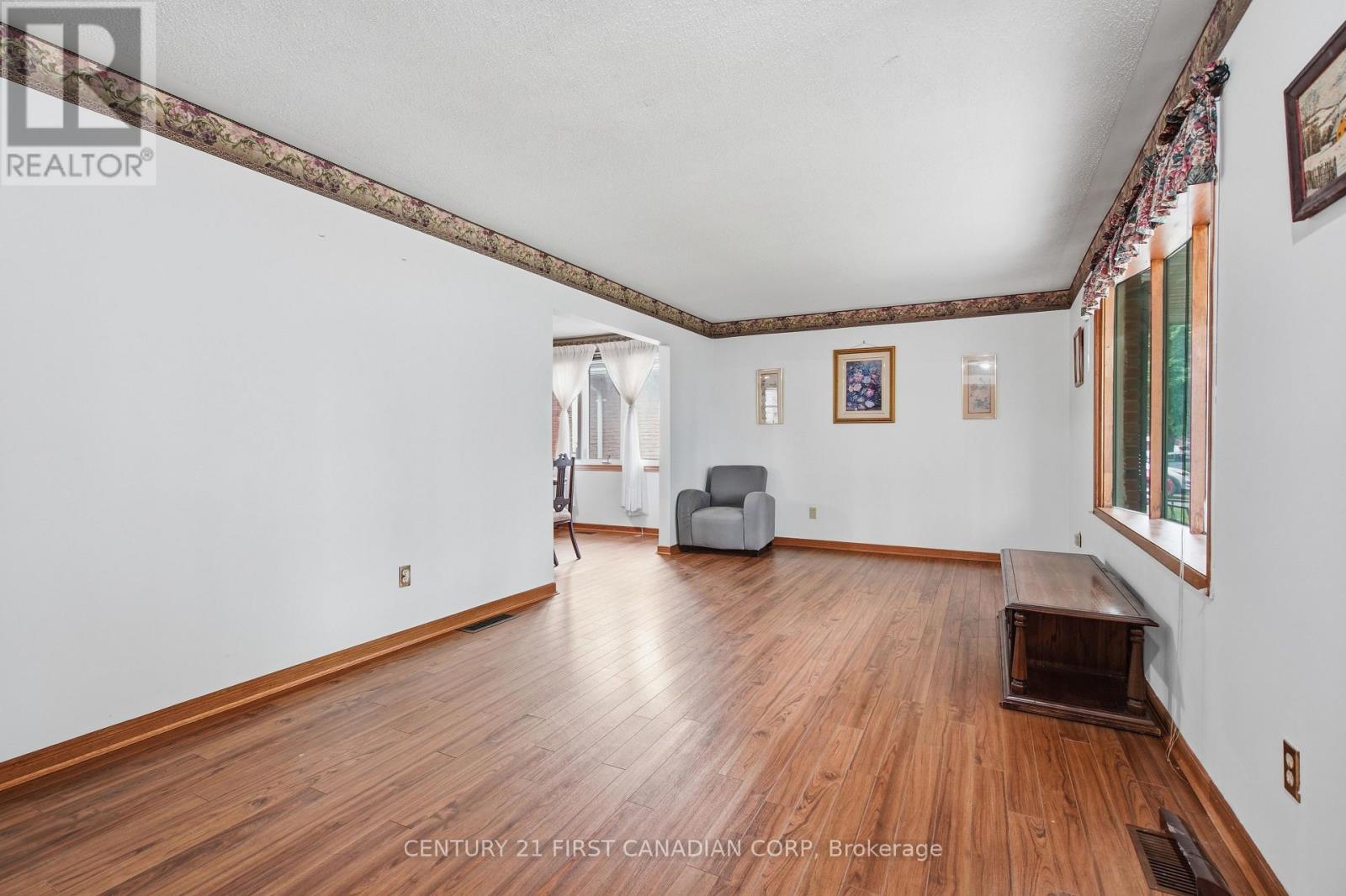 99 Muriel Crescent, London South, Ontario  N6E 2K4 - Photo 9 - X13663804