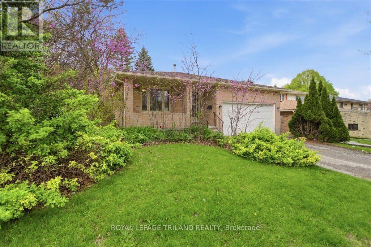 4 CHEPSTOW GATE, London North, Ontario