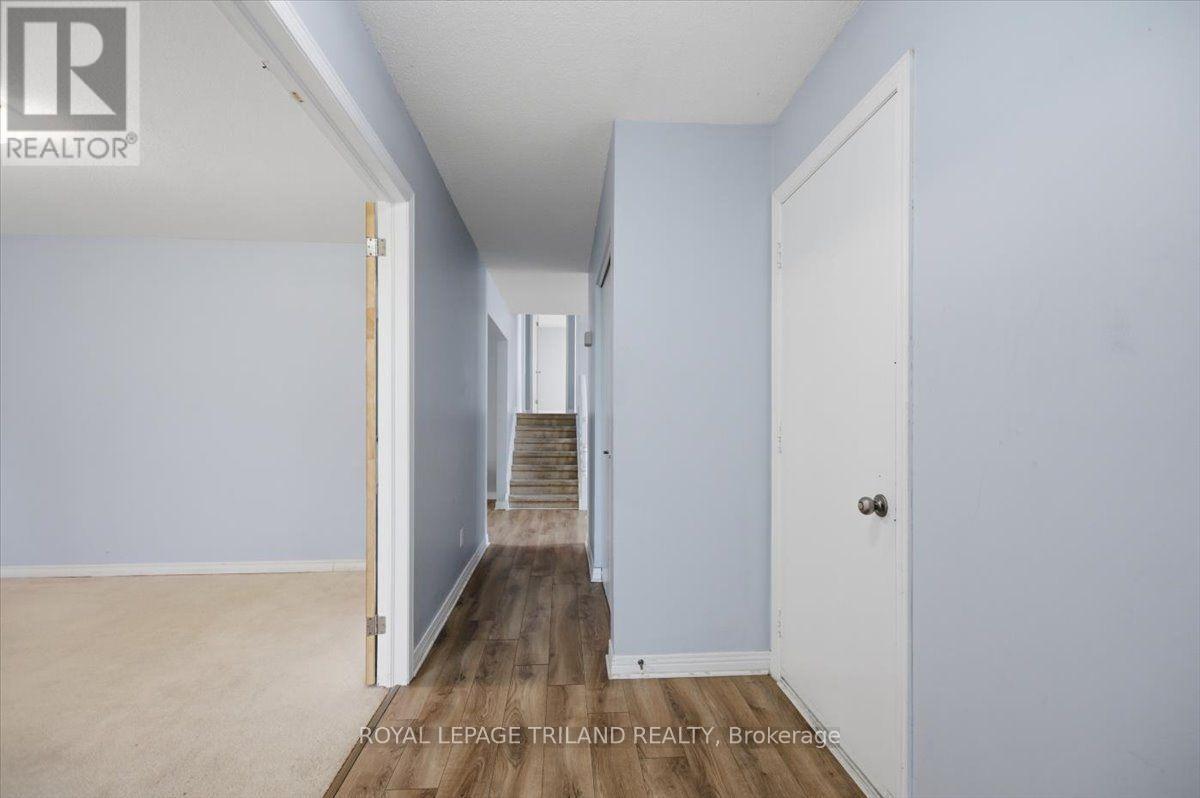 4 Chepstow Gate, London North, Ontario  N6G 3S7 - Photo 2 - X13663948