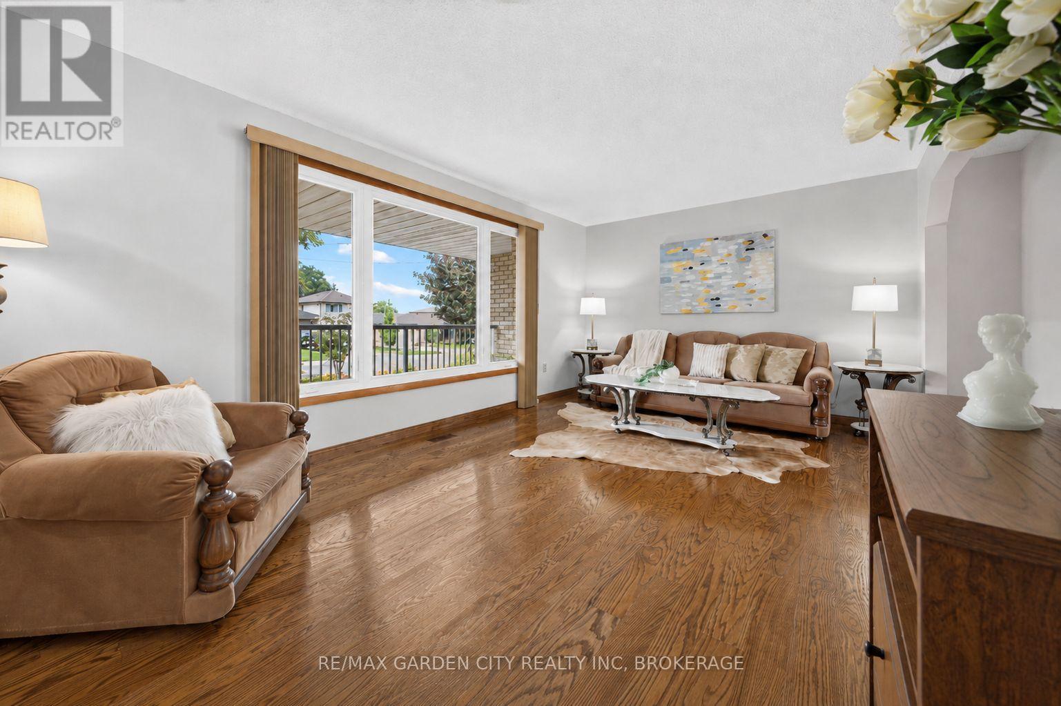 145 Adis Avenue, Hamilton, Ontario  L9C 6T9 - Photo 7 - X13663904